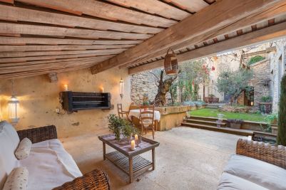 Vente Maison Castillon-du-Gard 10&nbsp;Pièces 377&nbsp;m²