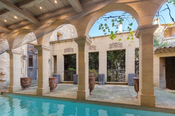 Vente Maison Castillon-du-Gard 10&nbsp;Pièces 377&nbsp;m²