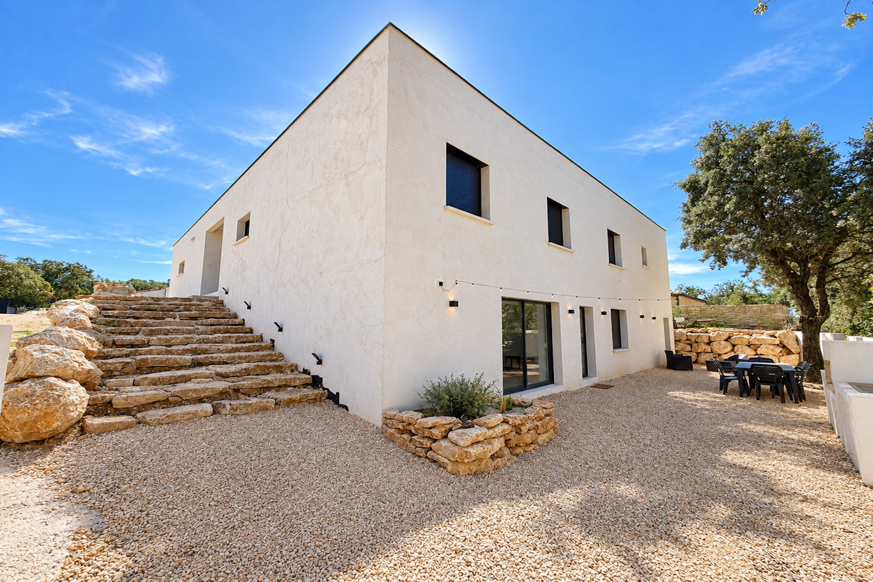 maison contemporaine 8 Pièces en vente sur VERS PONT DU GARD (30210)