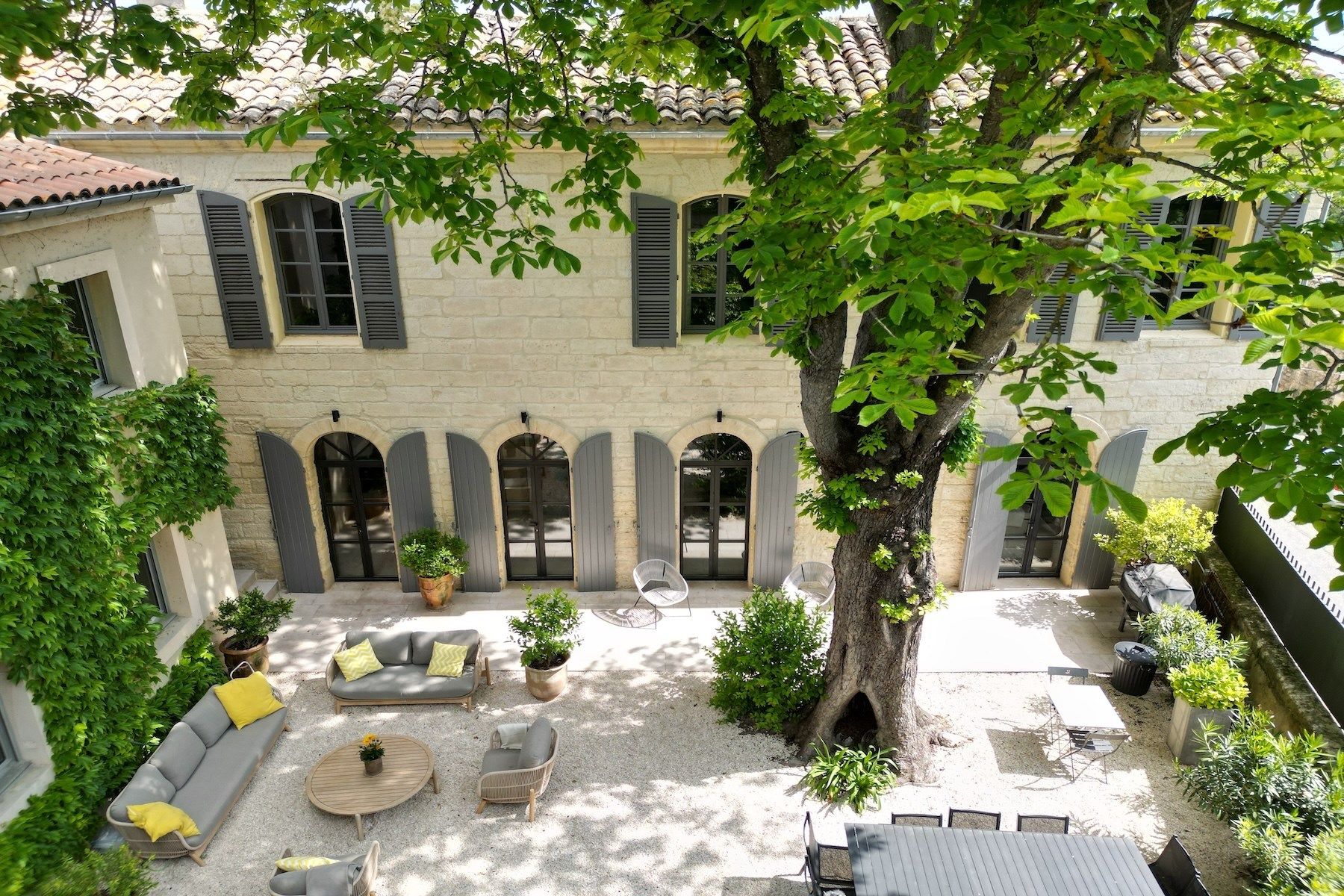 mas 10 Pièces en vente sur UZES (30700)