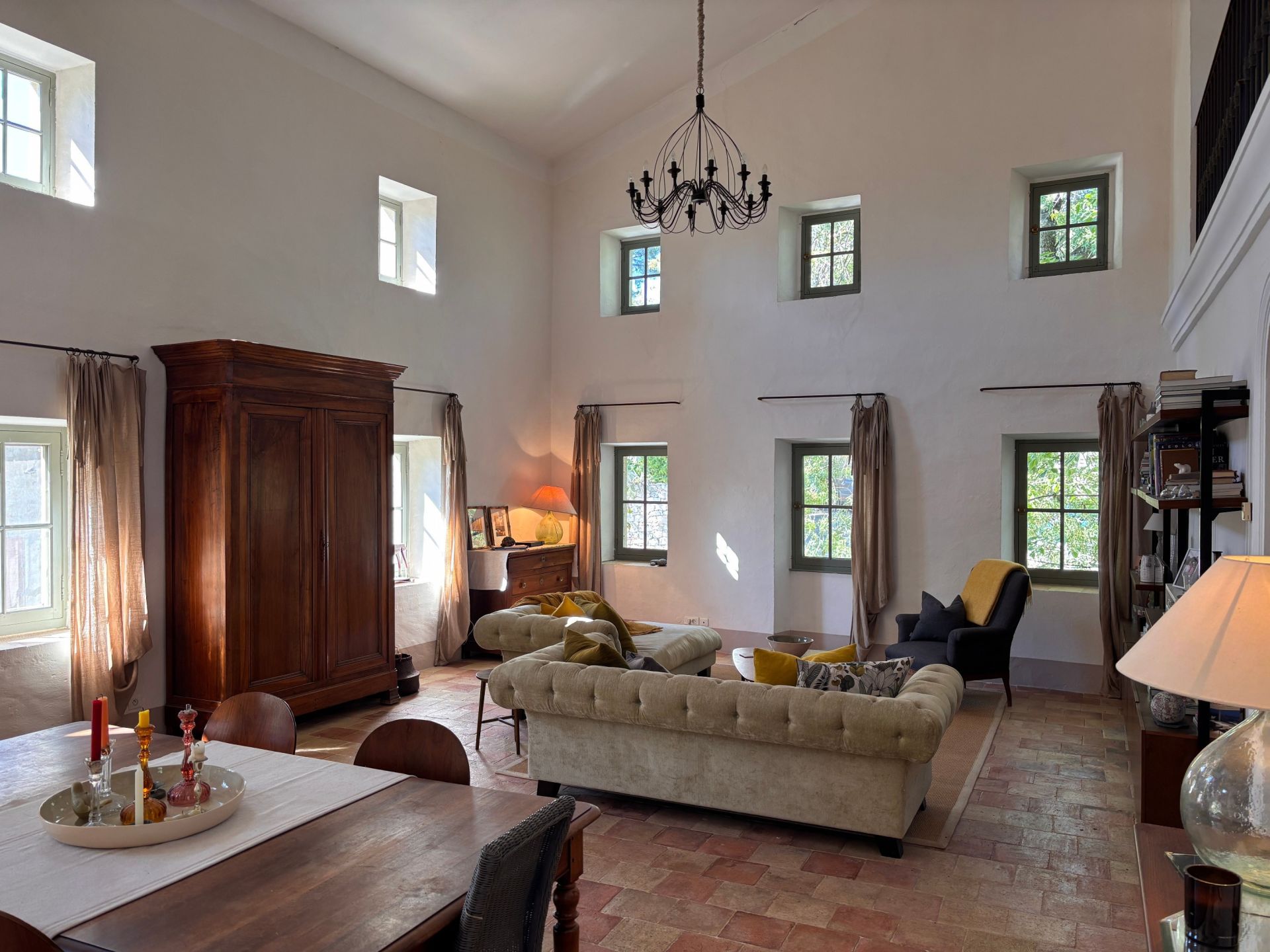 mas 10 Rooms for sale on UZES (30700)