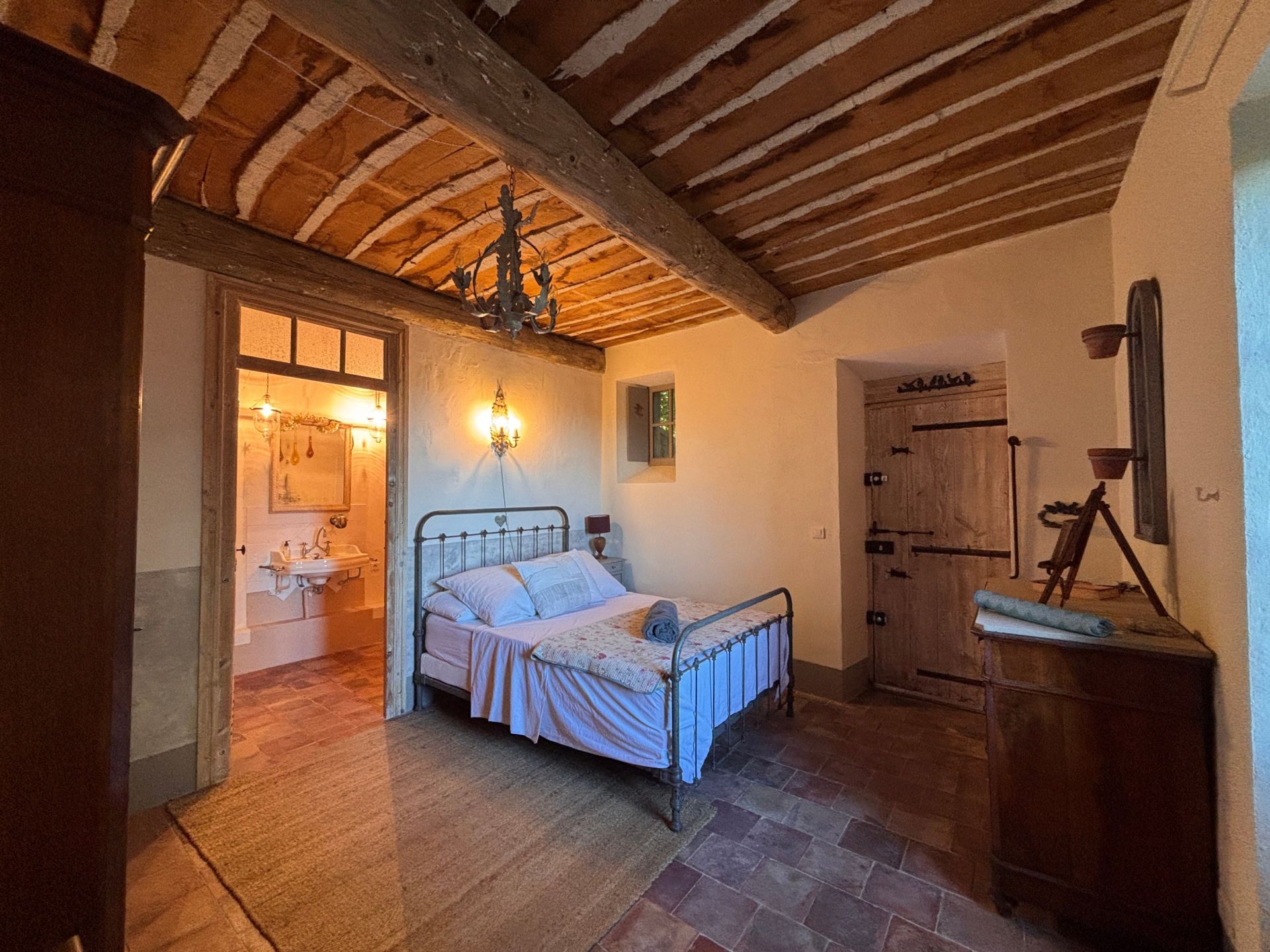 mas 10 Rooms for sale on UZES (30700)