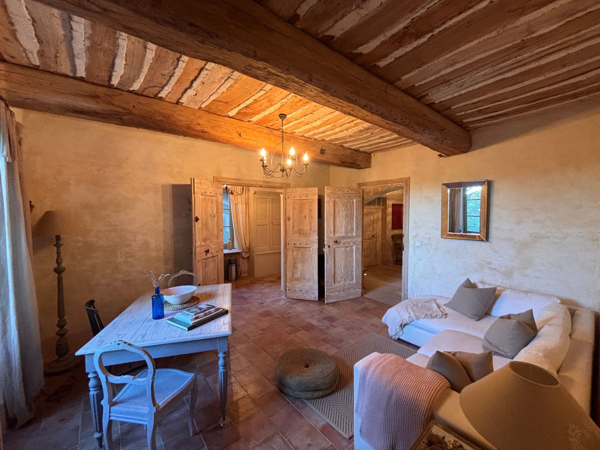 mas 10 Rooms for sale on UZES (30700)