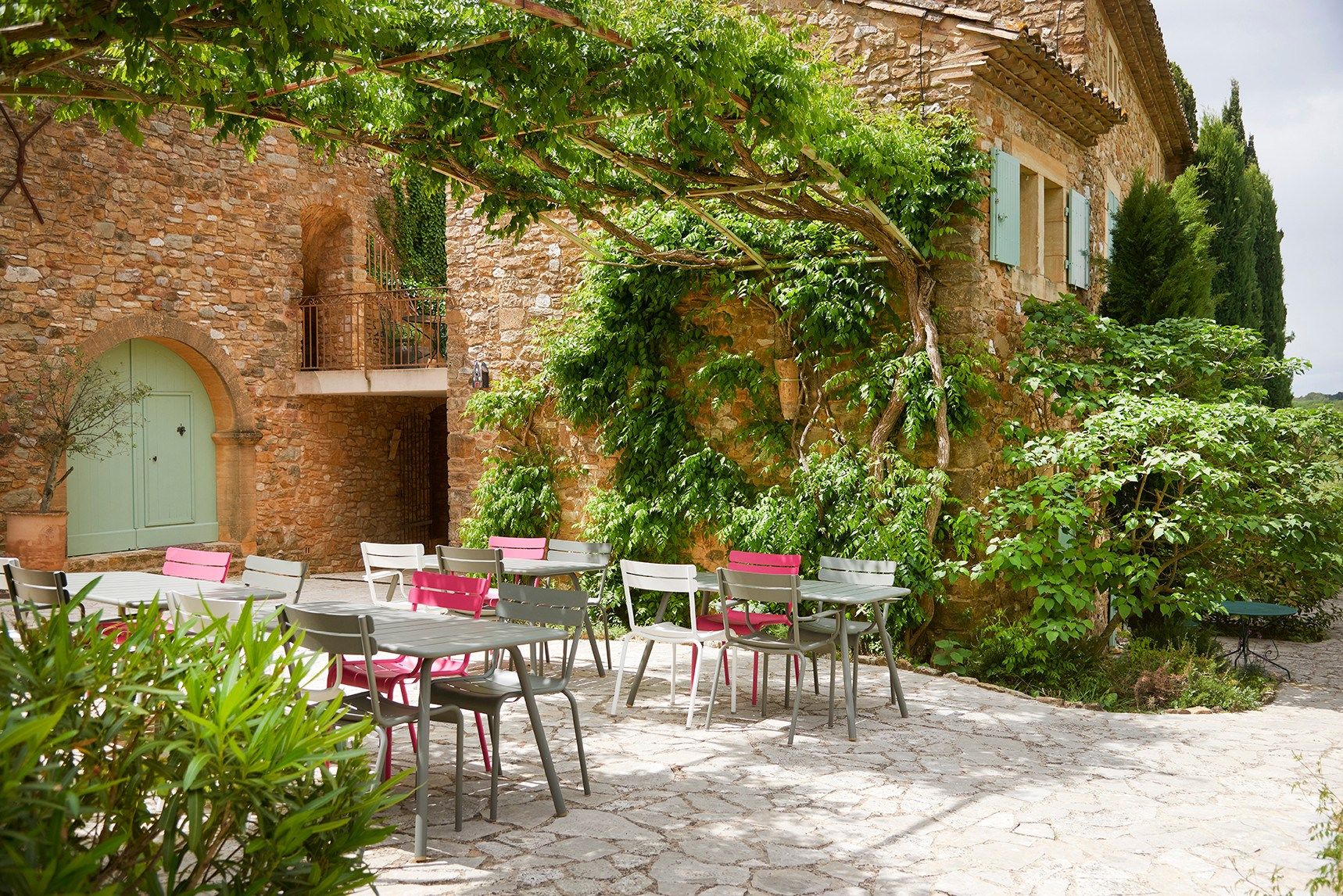 property 14 Rooms for sale on UZES (30700)