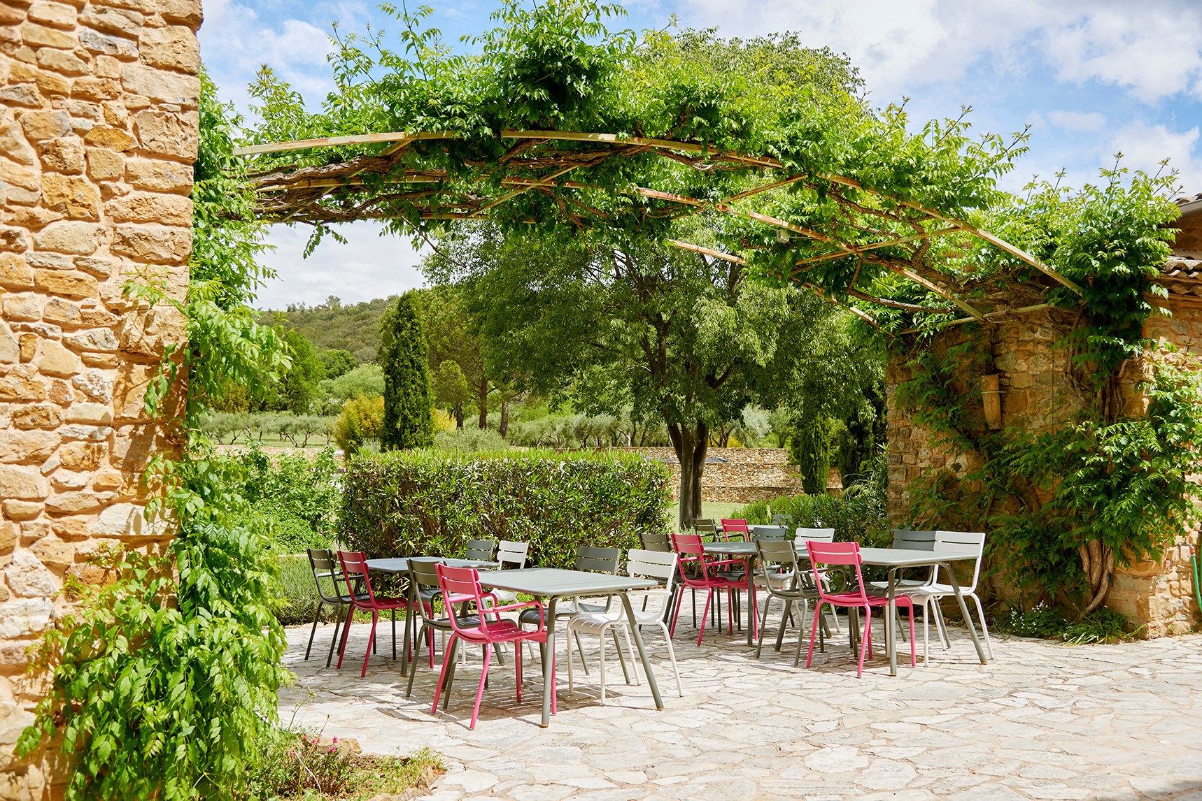 property 14 Rooms for sale on UZES (30700)