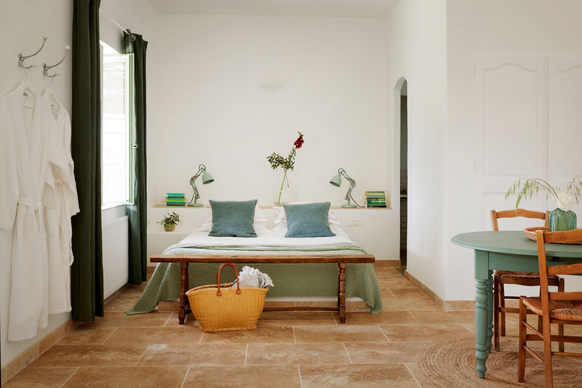 property 14 Rooms for sale on UZES (30700)