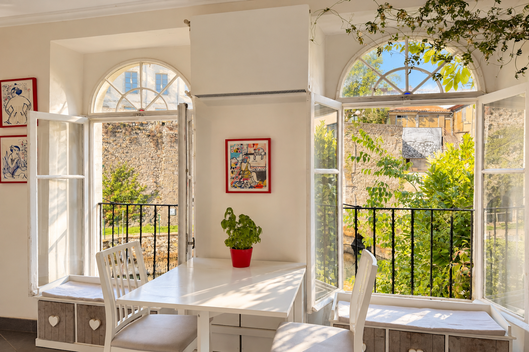 mansion 10 Rooms for sale on SAUVE (30610)