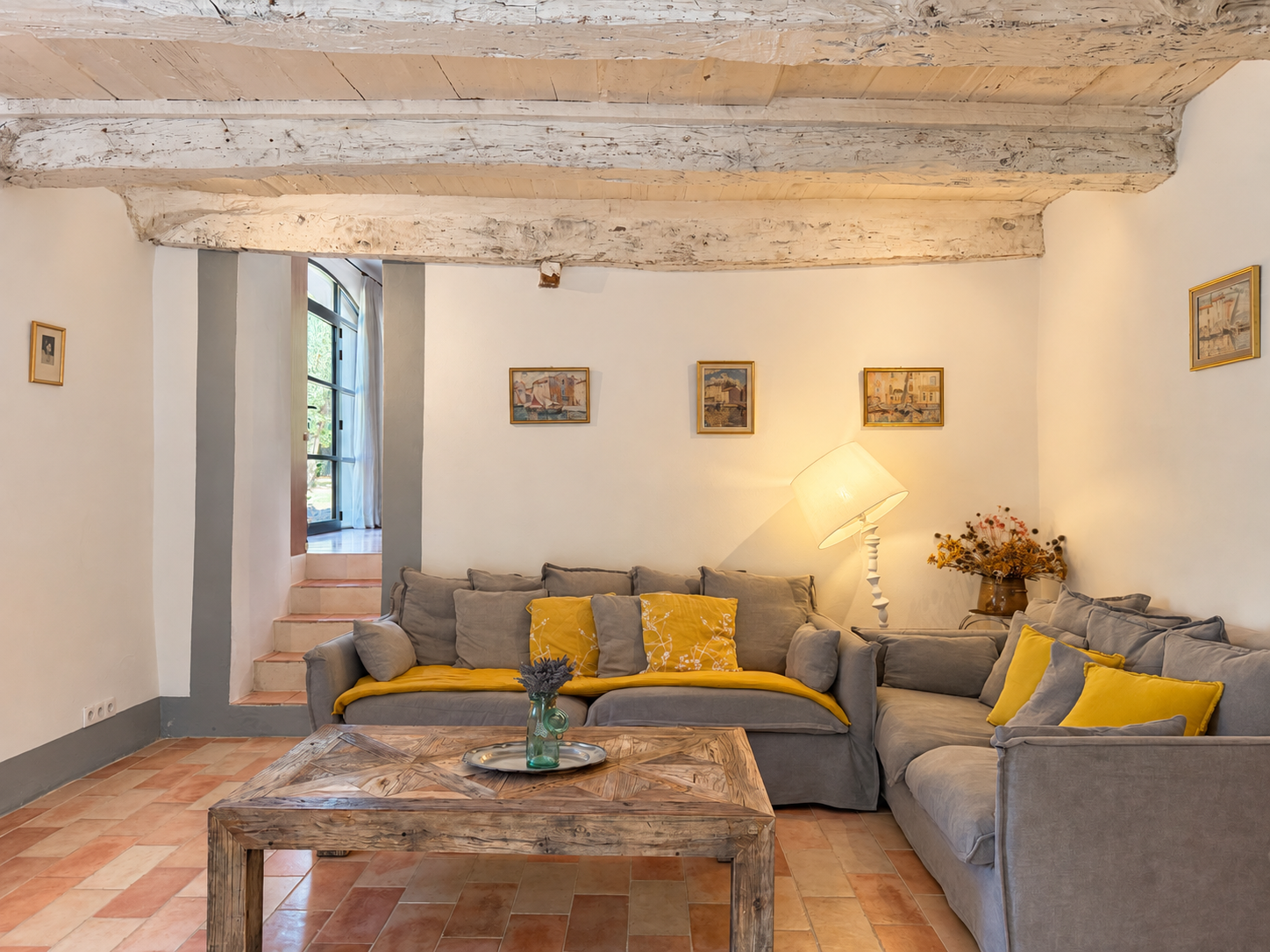 mas 7 Rooms for sale on UZES (30700)