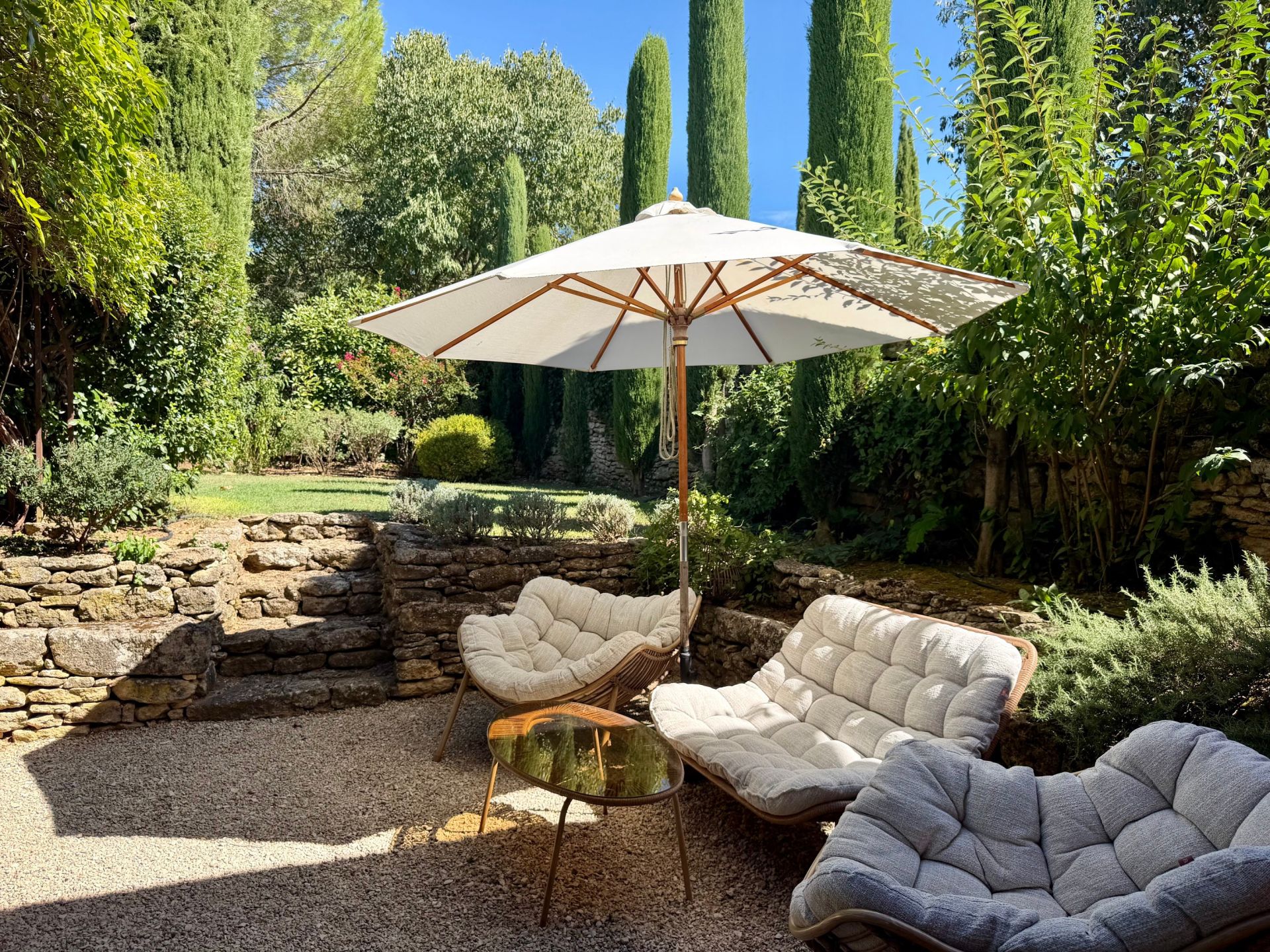 mas 7 Rooms for sale on UZES (30700)