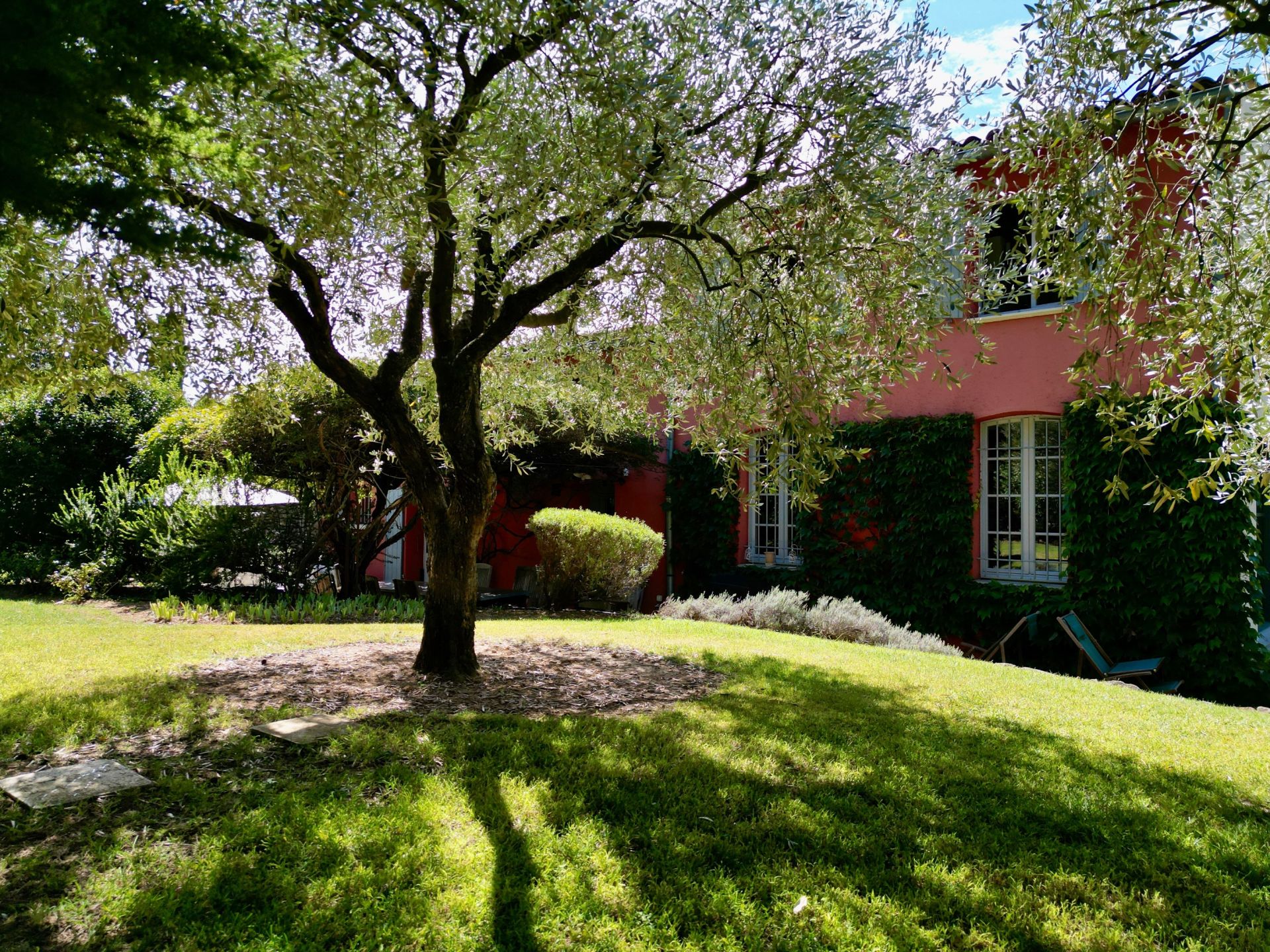 mas 7 Rooms for sale on UZES (30700)