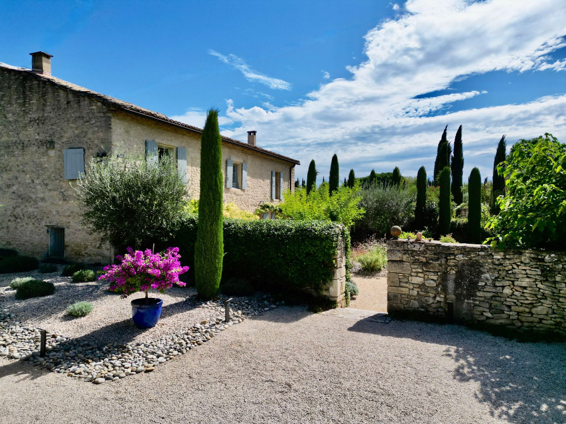 mas 7 Rooms for sale on UZES (30700)