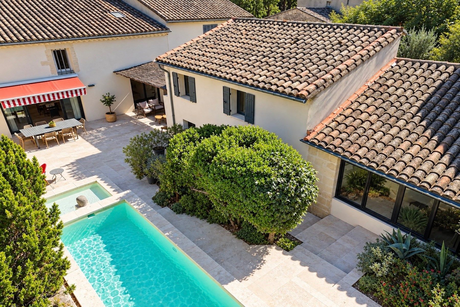 house 10 Rooms for sale on UZES (30700)