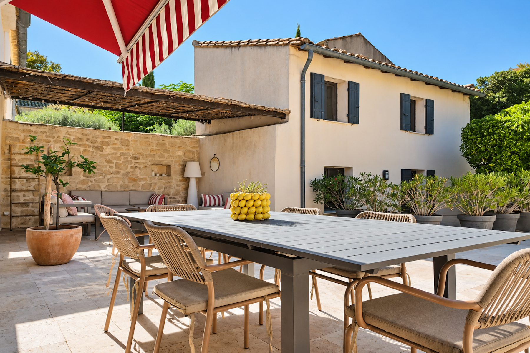 house 10 Rooms for sale on UZES (30700)