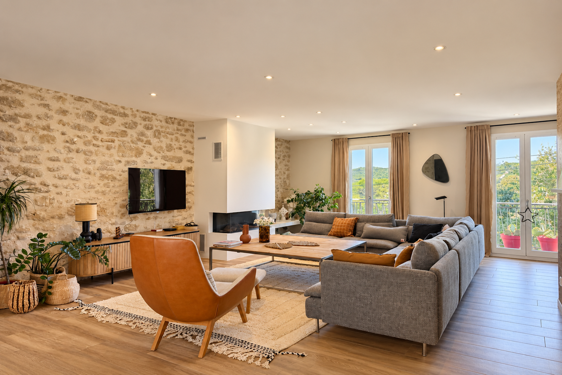 house 10 Rooms for sale on UZES (30700)