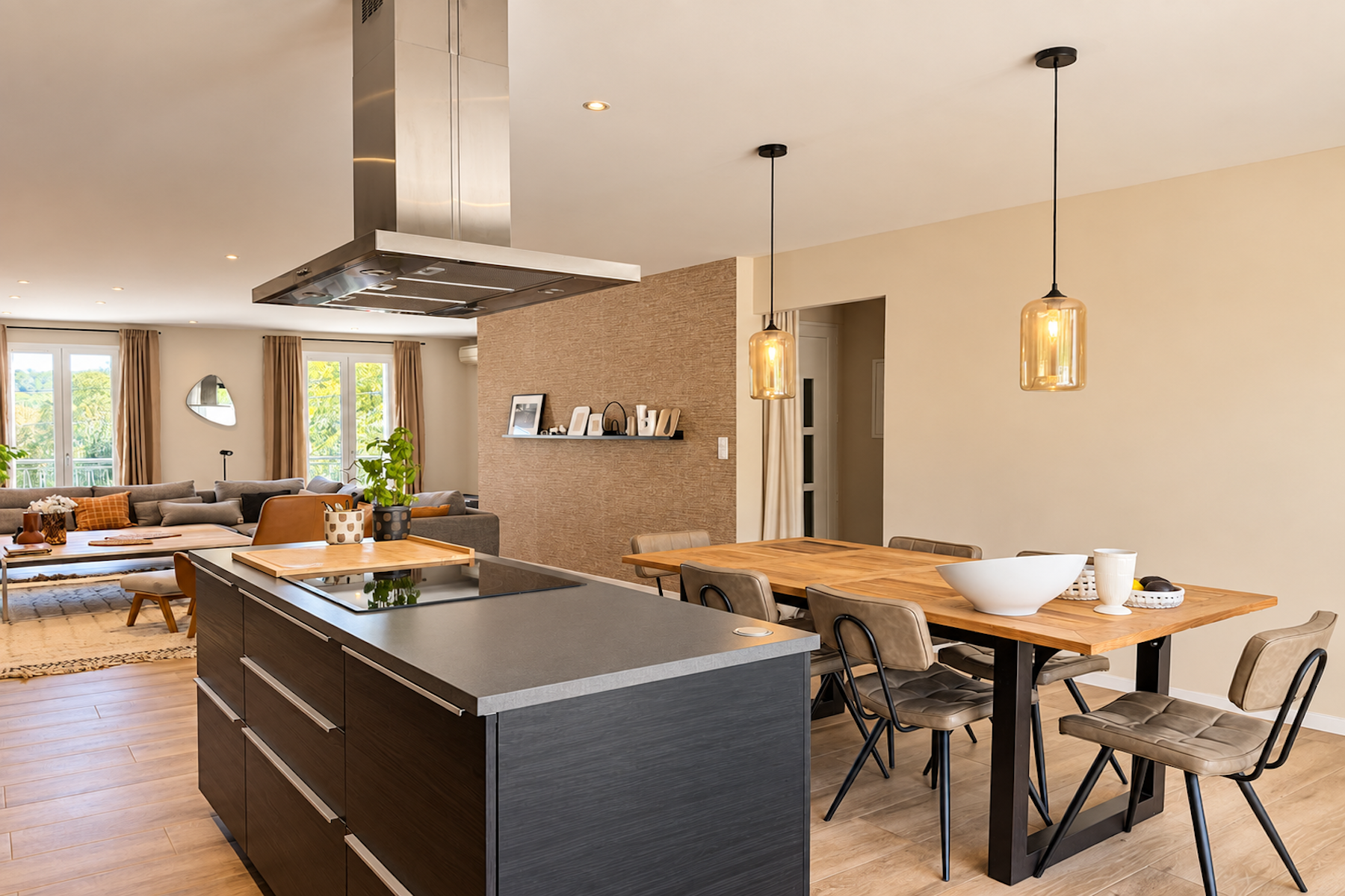 house 10 Rooms for sale on UZES (30700)