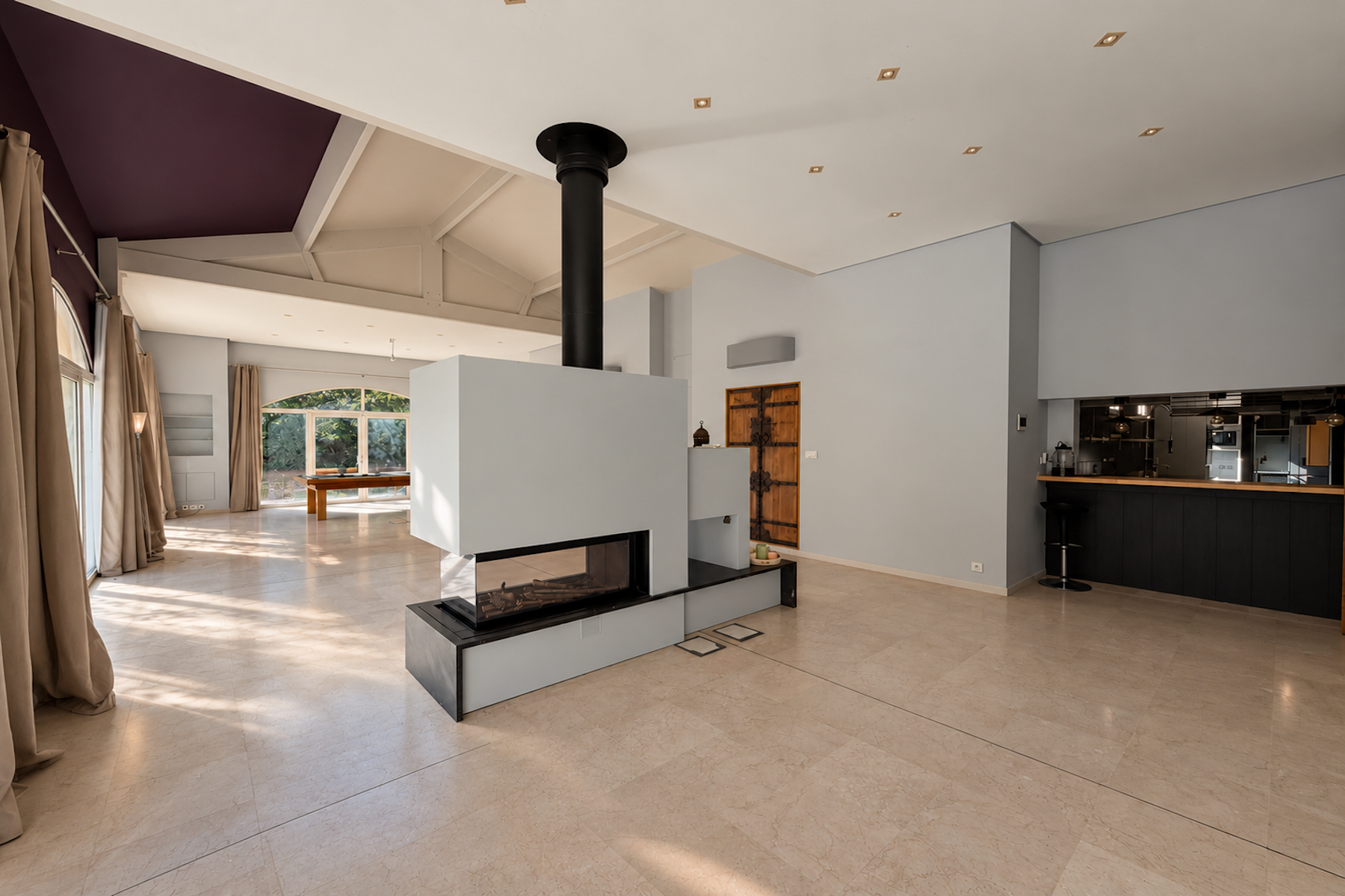 mas 15 Rooms for sale on UZES (30700)