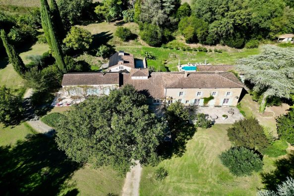 Sale Mas Uzès 15&nbsp;Rooms 510&nbsp;m²