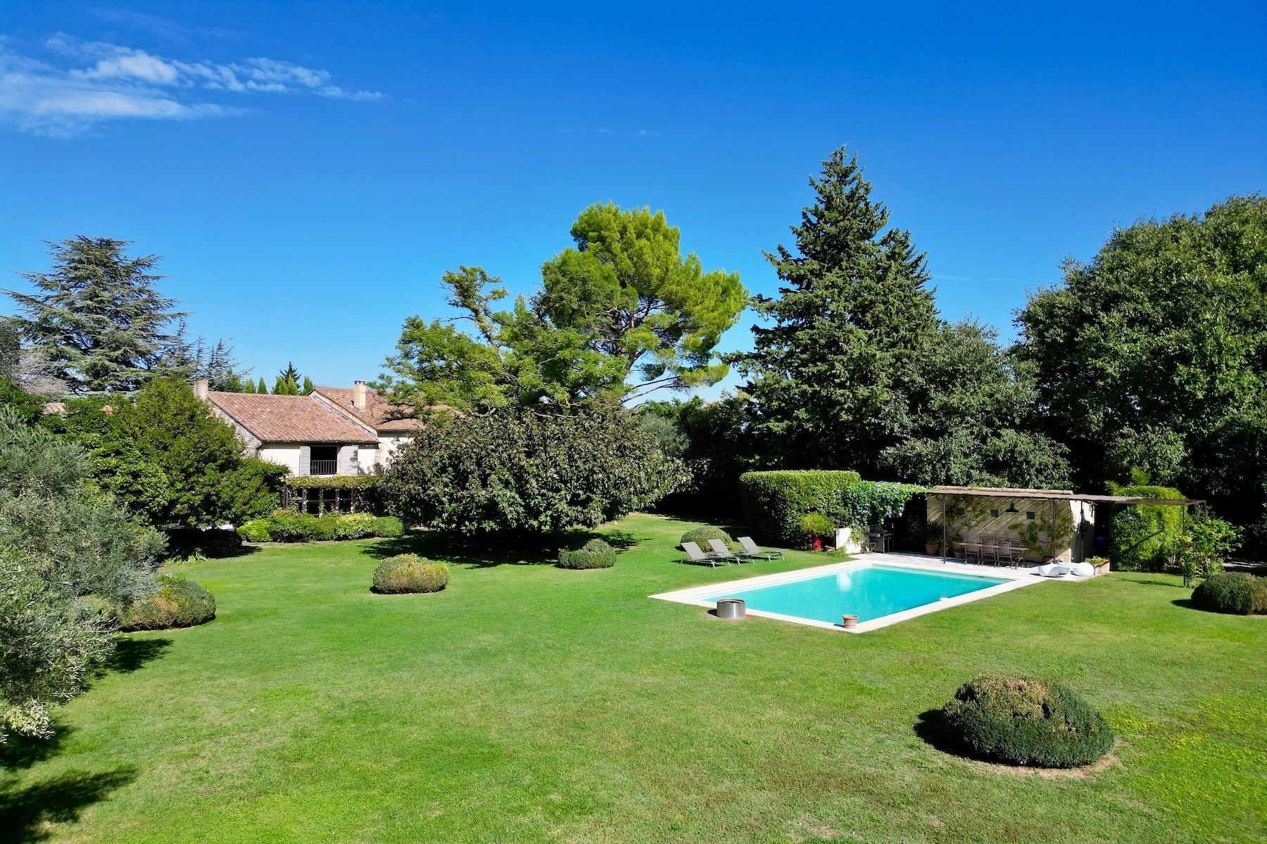 mas 10 Pièces en vente sur ROCHEFORT DU GARD (30650)
