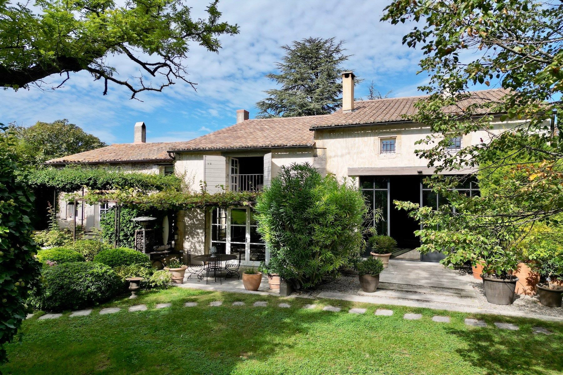 mas 10 Pièces en vente sur ROCHEFORT DU GARD (30650)