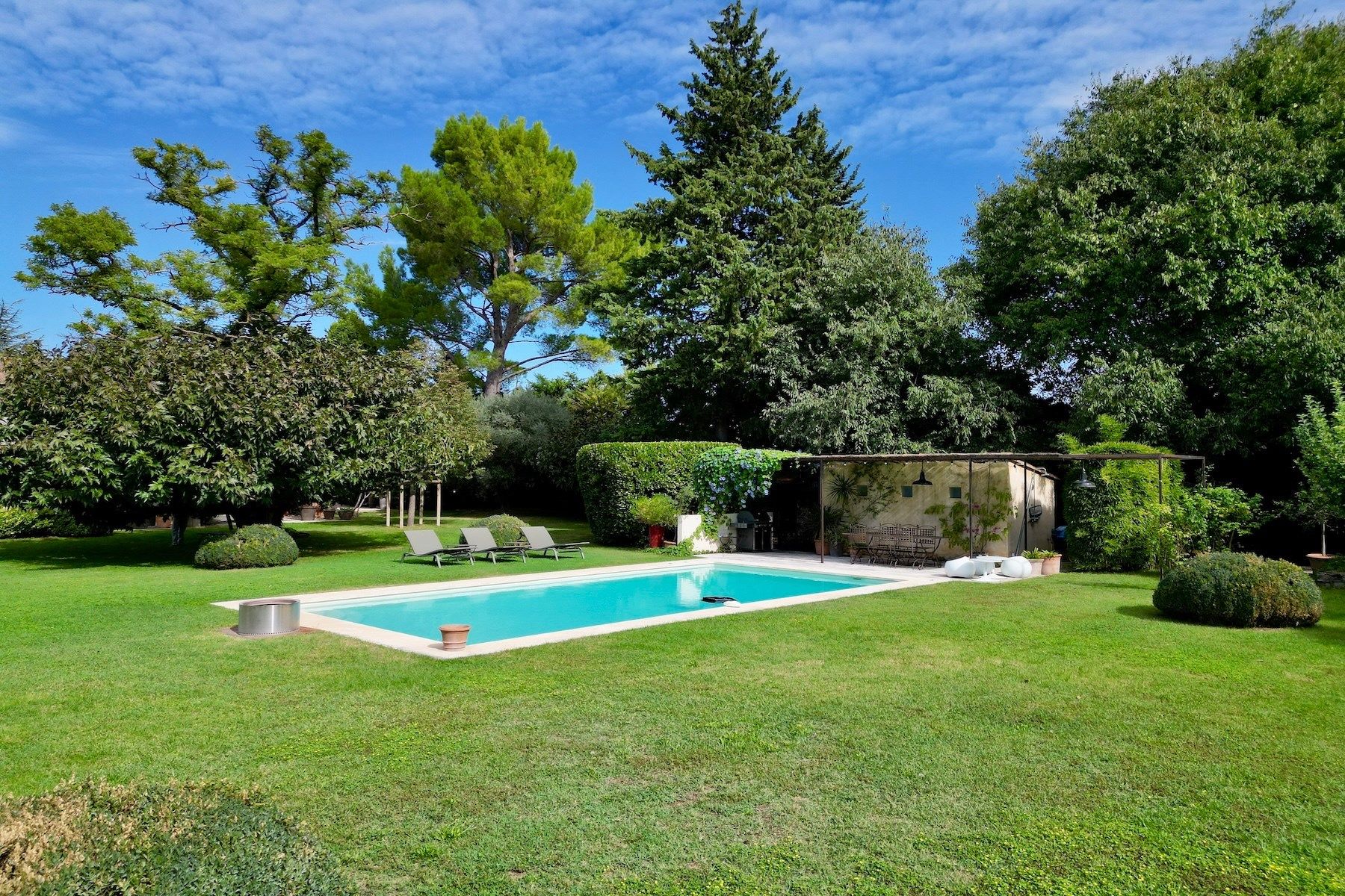mas 10 Pièces en vente sur ROCHEFORT DU GARD (30650)