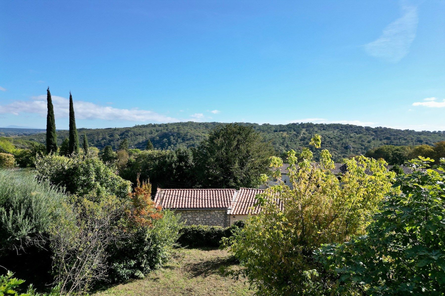 house 8 Rooms for sale on UZES (30700)