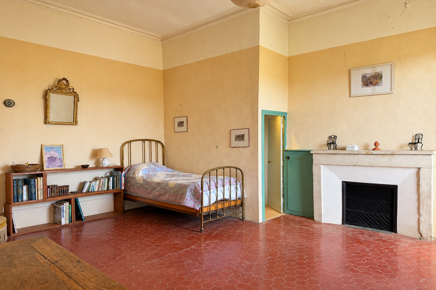 house 8 Rooms for sale on UZES (30700)