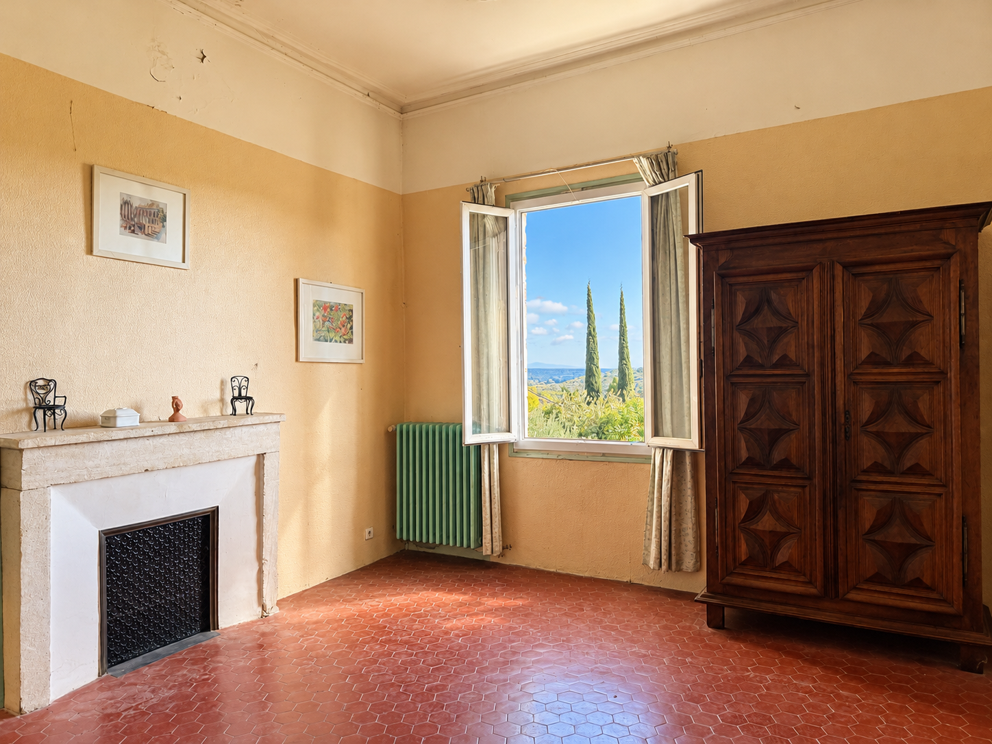 house 8 Rooms for sale on UZES (30700)