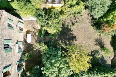 Sale House Uzès 8&nbsp;Rooms 28398&nbsp;m²