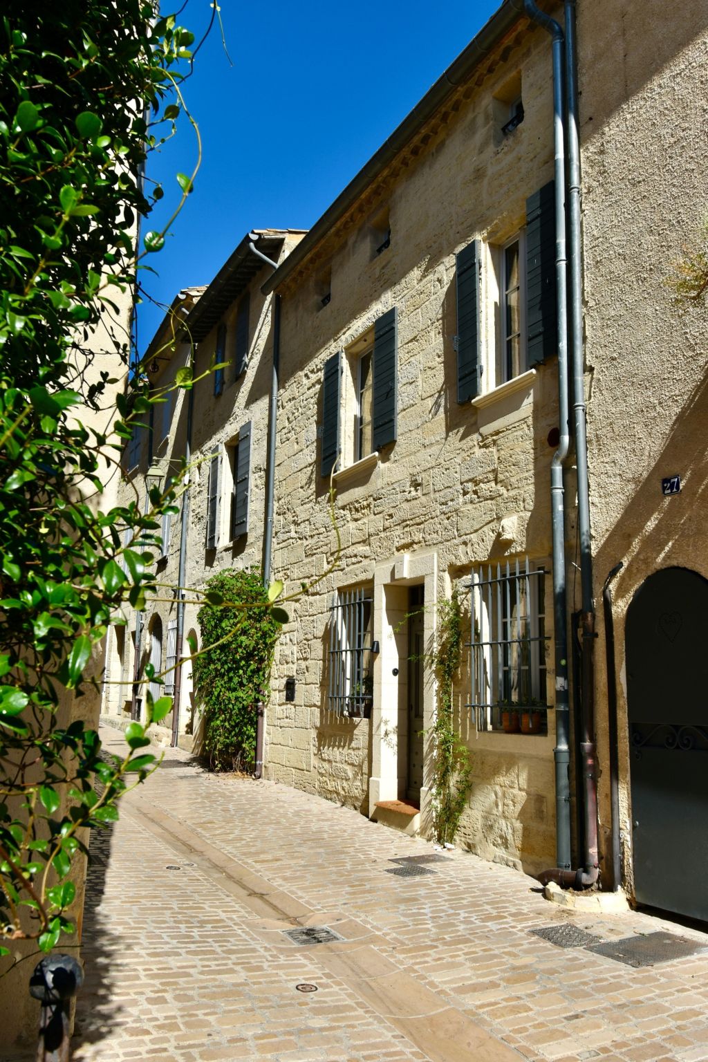 house 4 rooms for sale on UZES (30700)