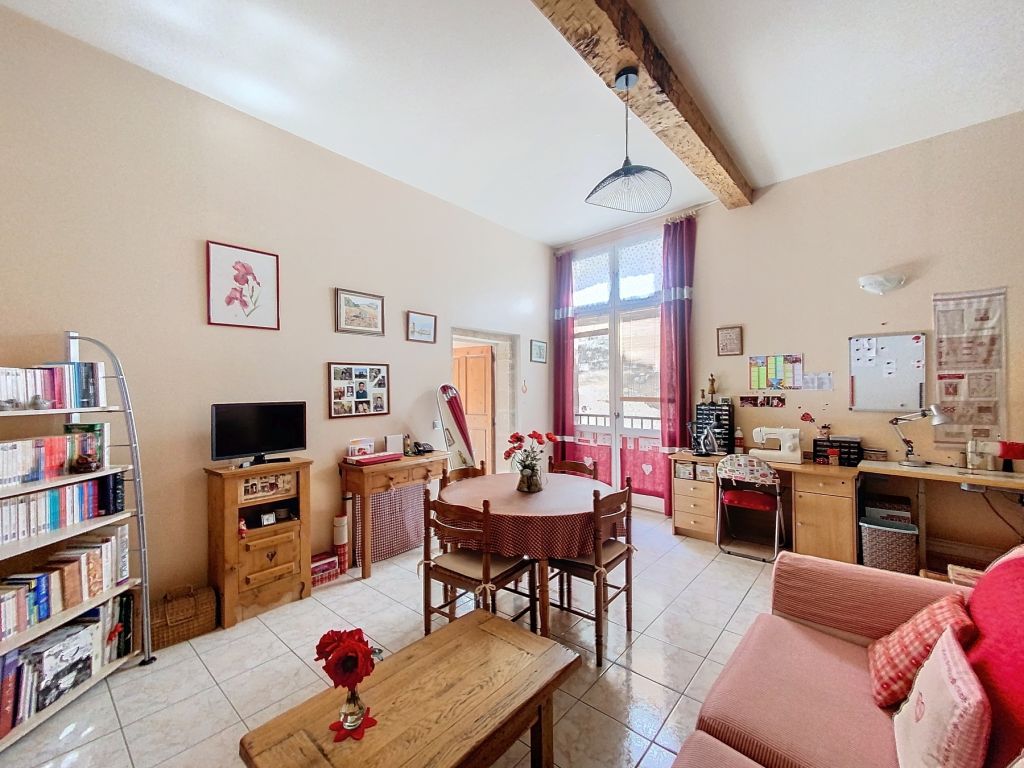 apartment 2 rooms for sale on UZES (30700)