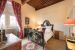 castle 9 Rooms for seasonal rent on UZES (30700)