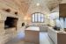 apartment 5 Rooms for sale on UZES (30700)