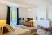 house 8 Rooms for sale on UZES (30700)