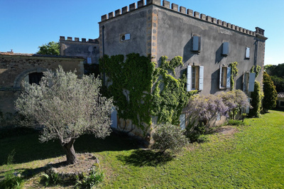 Propriété oliviers et lavande : L'art de vivre provençal dans le Gard