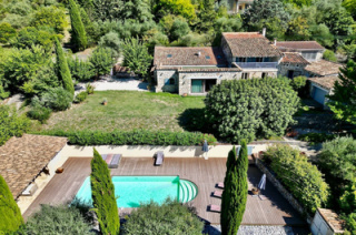 Agence immobilière de luxe à Rochefort du Gard