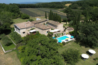 Art de vivre méditerranéen : Propriétés de charme avec terrasses et jardins