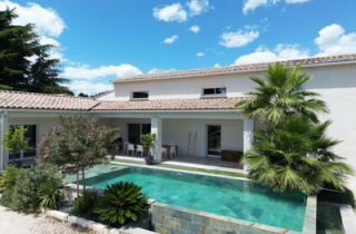 Agence immobilière de luxe Collias