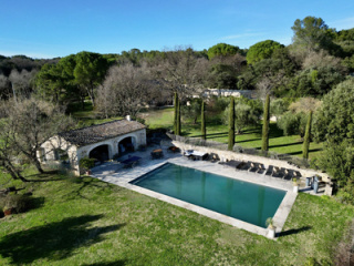 Acheter une propriété équestre dans le Gard : domaines avec chevaux et grands espaces